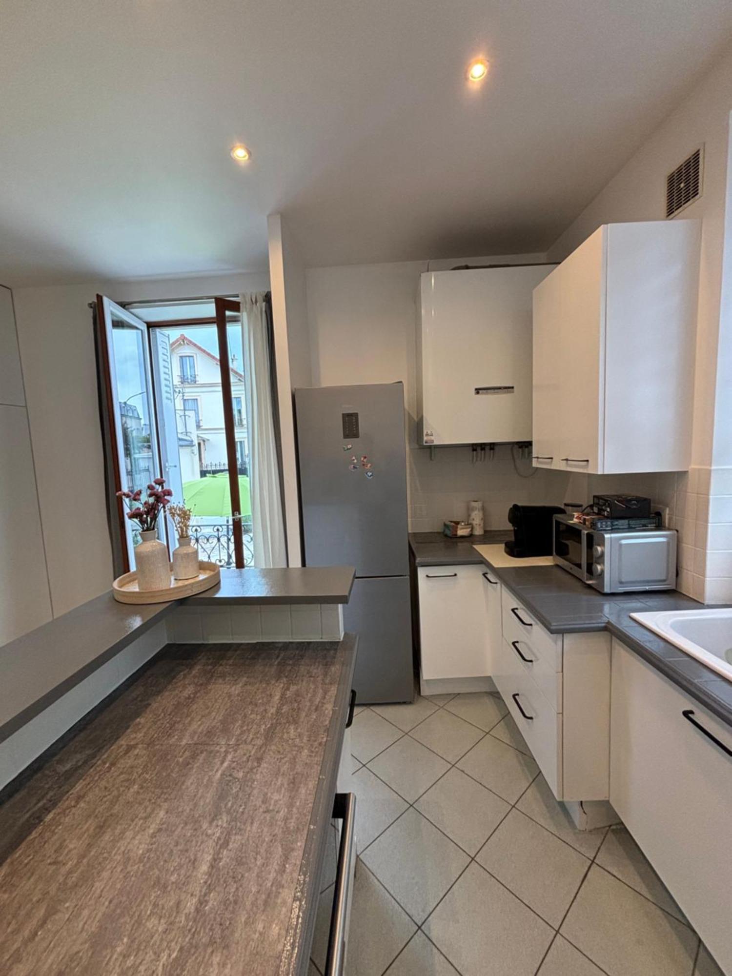 Appartement 2 Chambres Dans Une Belle Maison A Proximite De Paris Asnieres-sur-Seine Luaran gambar