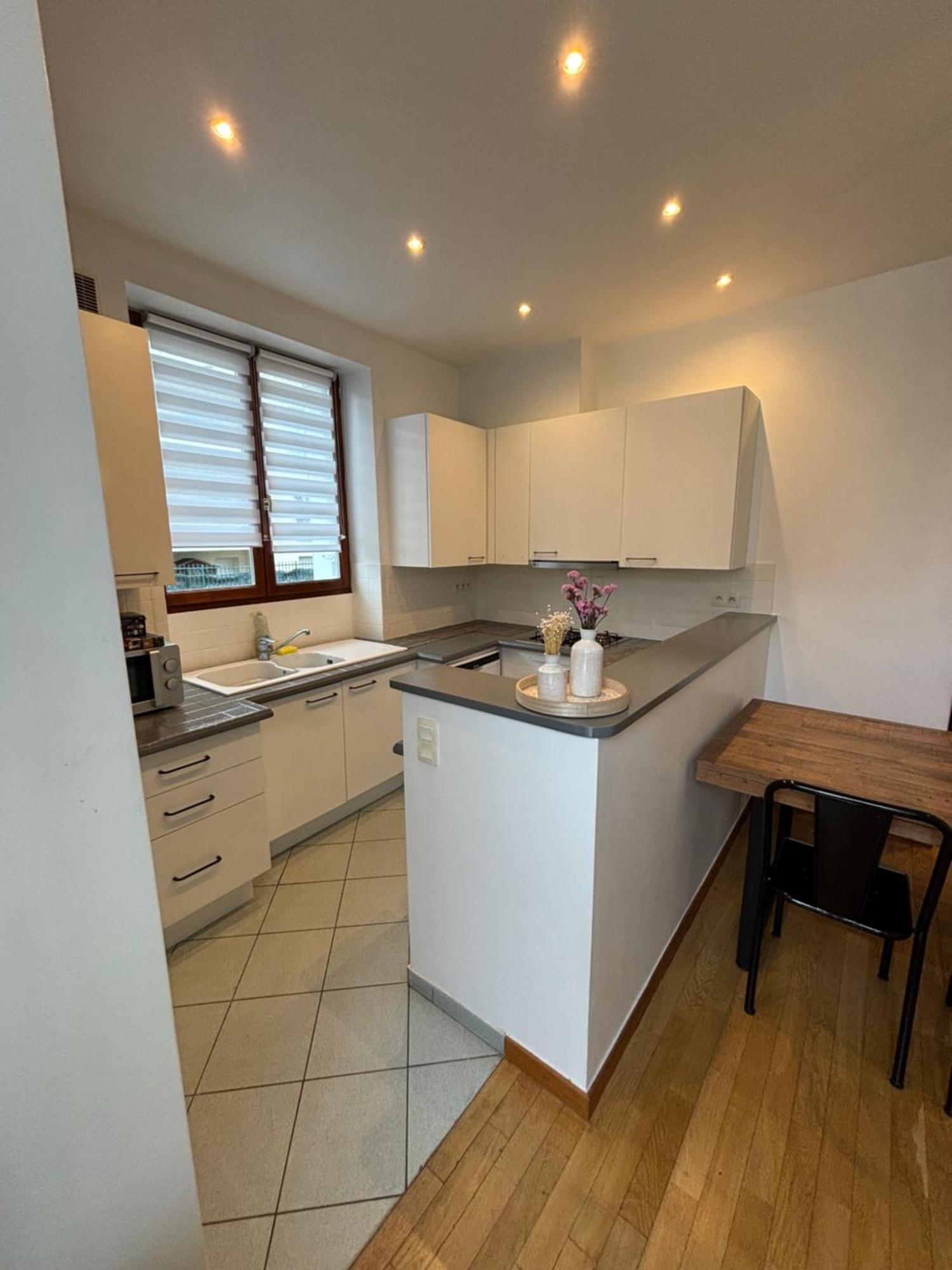 Appartement 2 Chambres Dans Une Belle Maison A Proximite De Paris Asnieres-sur-Seine Luaran gambar