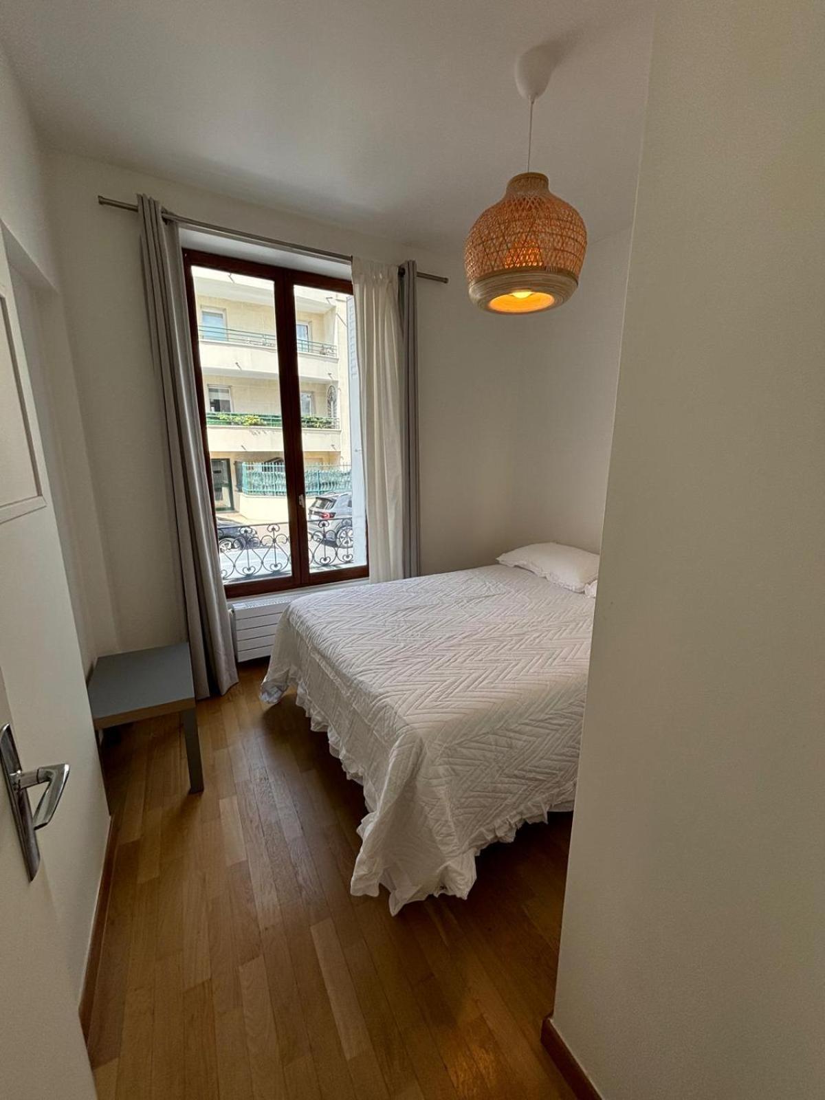 Appartement 2 Chambres Dans Une Belle Maison A Proximite De Paris Asnieres-sur-Seine Luaran gambar